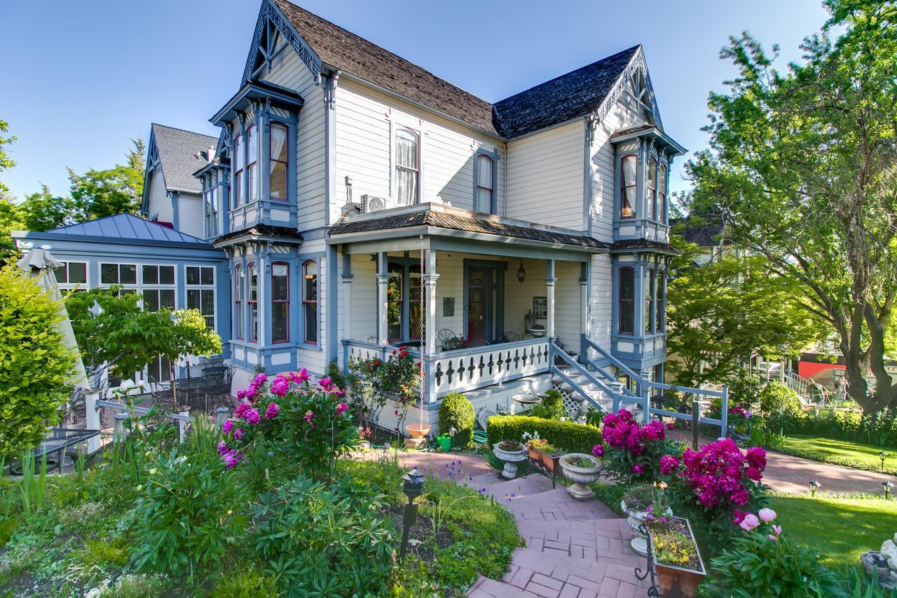 אשלנד Winchester Inn מראה חיצוני תמונה